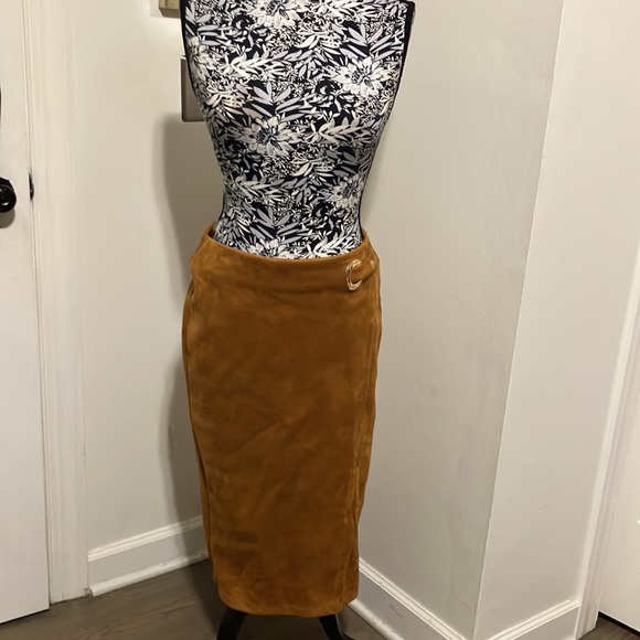 Marc New York faux suede skirt NWOT - Picture 5 of 7